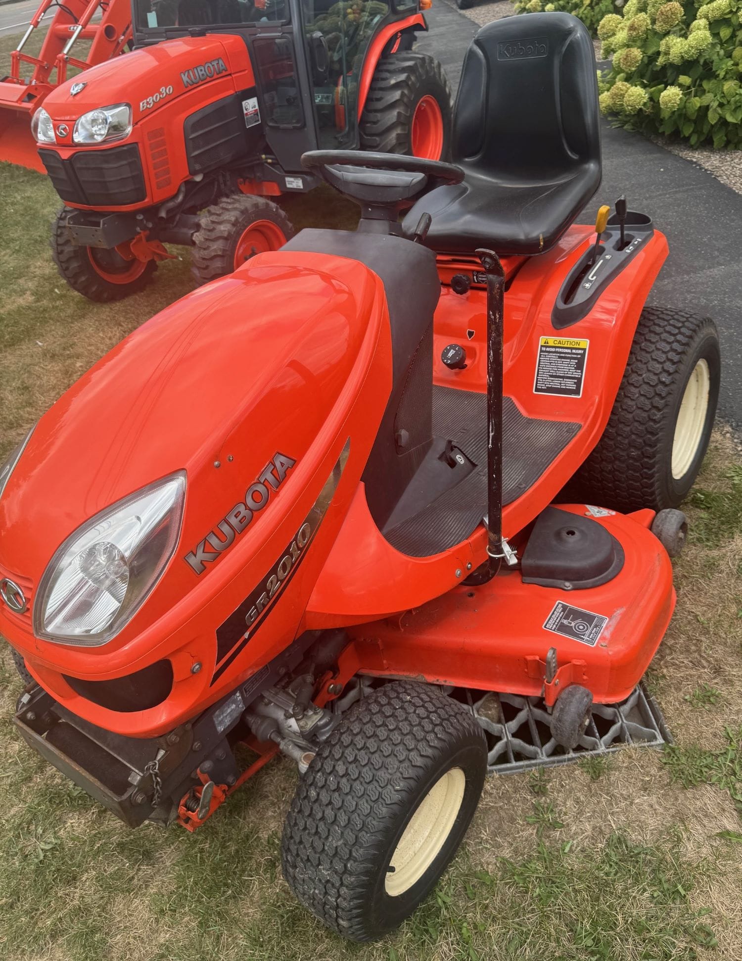 Kubota GR2010 Lawn Tractor – Consignment